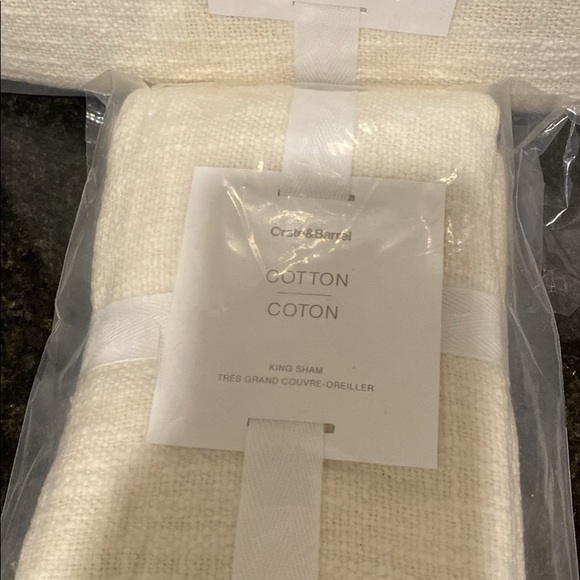 Crate&Barrel King duvet cover+kind sham, colour Soft cream - Picture 2 of 3